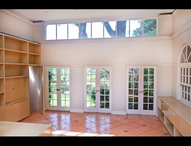 4 BEDROOM HOUSE FOR SALE IN HOUGHTON ESTATE